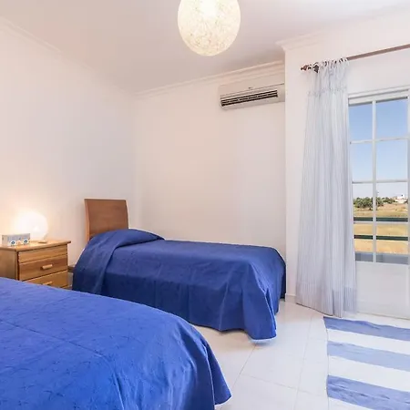 Fantastic House On Manta Rota בית נופש *